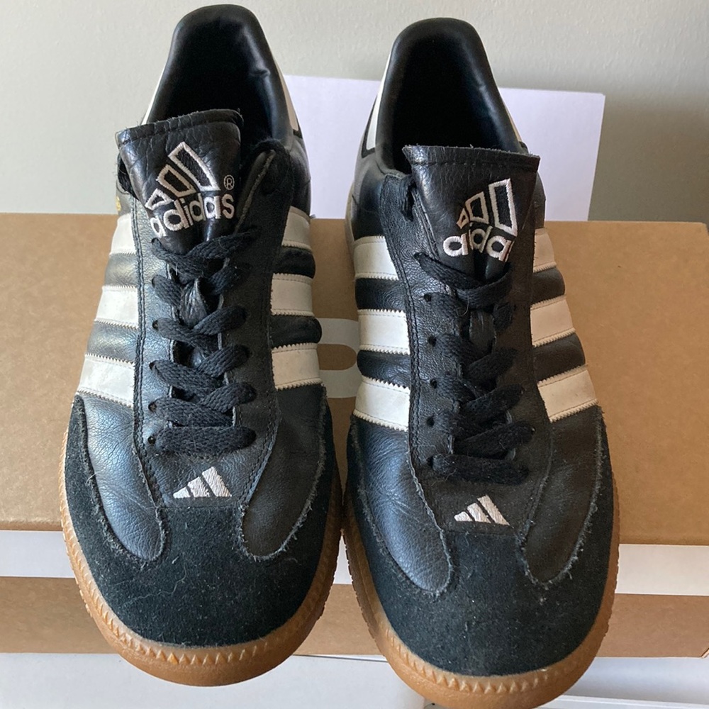Adidas mens Sambas